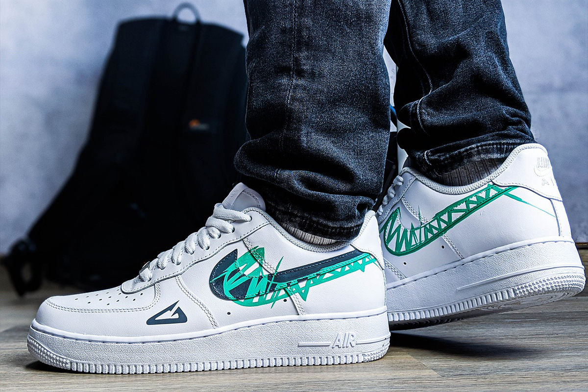 Stylizacja ze sneakersami